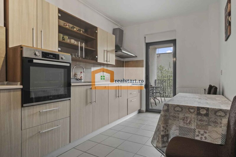 Parcul Circului,  la 300m Metrou Stefan cel Mare, loc parcare-garaj