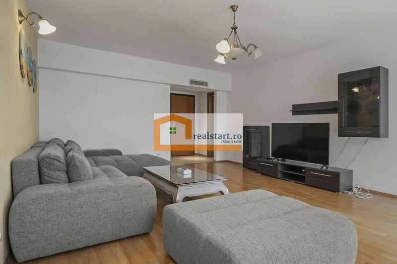 Parcul Circului,  la 300m Metrou Stefan cel Mare, loc parcare-garaj