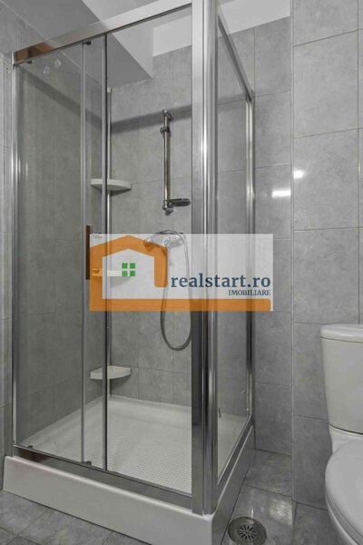 Parcul Circului,  la 300m Metrou Stefan cel Mare, loc parcare-garaj