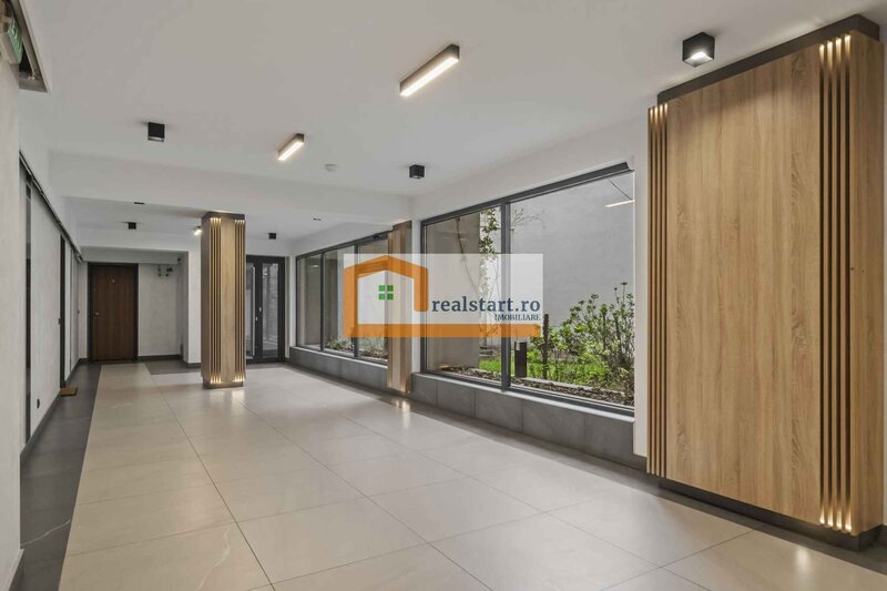 Parcul Circului,  la 300m Metrou Stefan cel Mare, loc parcare-garaj